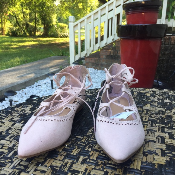 NEW Express Size 7 Rose Pink Pointed Flats - Picture 1 of 7
